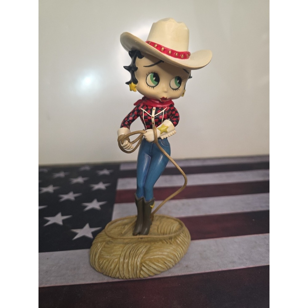 Betty Boop Cowgirl With Lasso Figurine 7" Collectors Edition The Danbury Mint